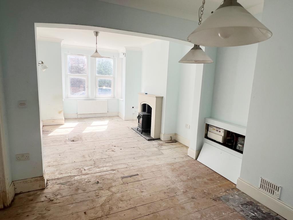 Lot: 2 - THREE-BEDROOM HOUSE FOR PROGRAMME OF REFURBISHMENT - 